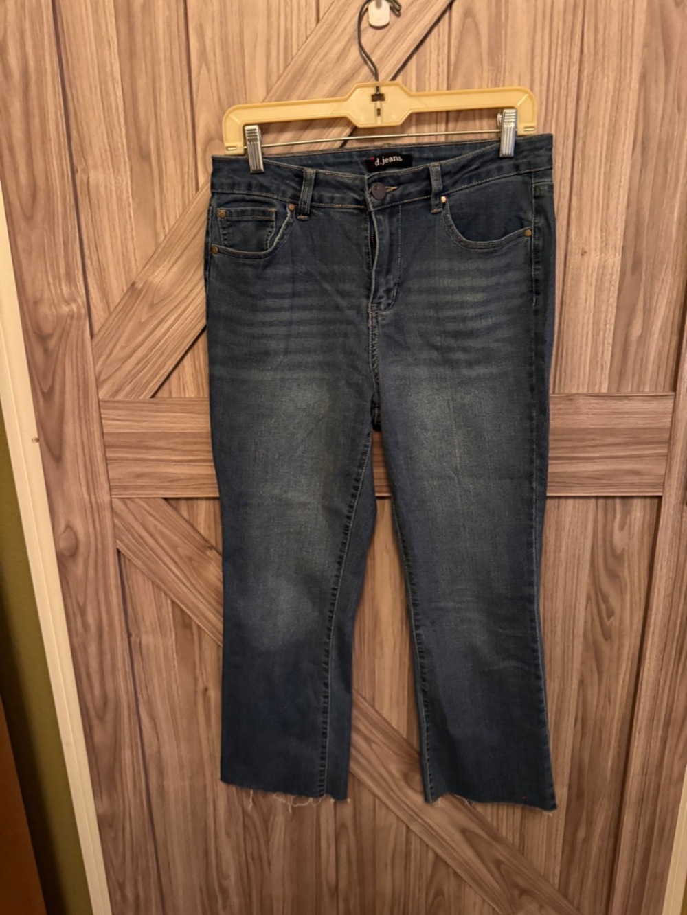 d. jeans dark blue mid-rise  cropped straight jeans